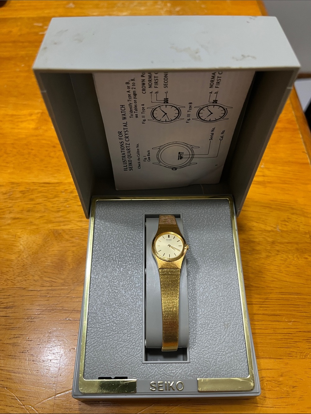 Seiko Gold Women's Mesh Bracelet Quartz Watch